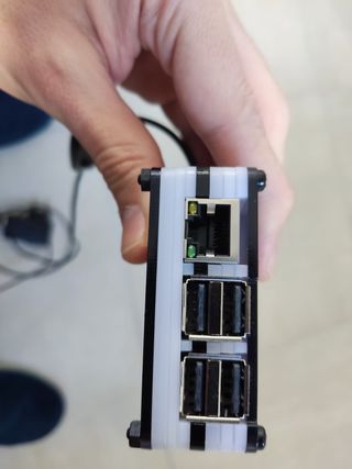Raspberry pi 3b (+opcional kit ambilight)