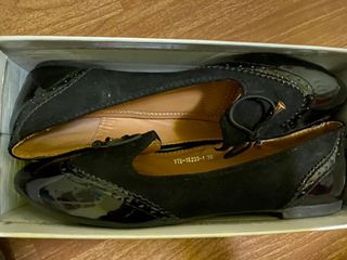 Zapatos negros bruja/caperucita /miercoles