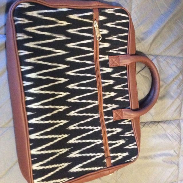 Maletín trabajo ,múltiples compartimentos.