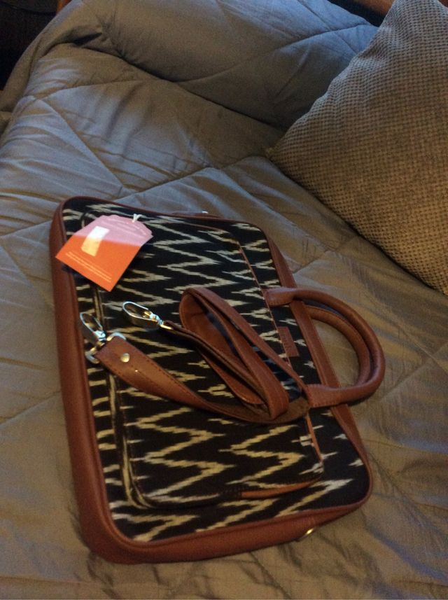 Maletín trabajo ,múltiples compartimentos.