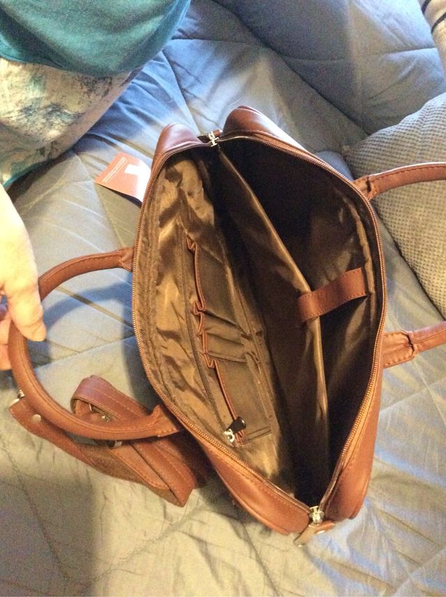 Maletín trabajo ,múltiples compartimentos.