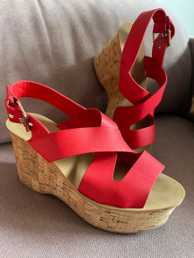 Sandalia cuña T.36 *SOLO ENVIOS*