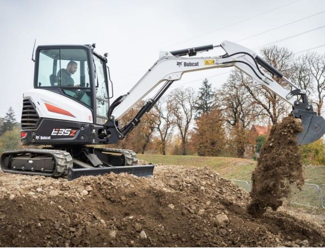 MOVIMIENTO DE TIERRA MAQUINA EXCAVACION