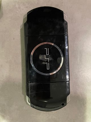 Psp + memori card + 9 juegos