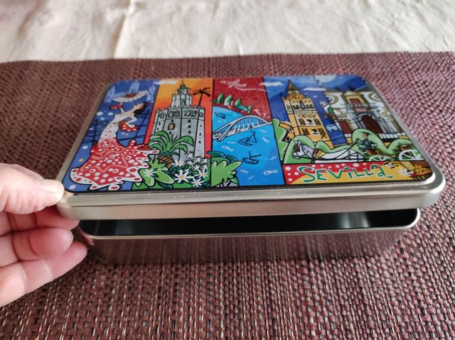 Caixa/ Caja metálica