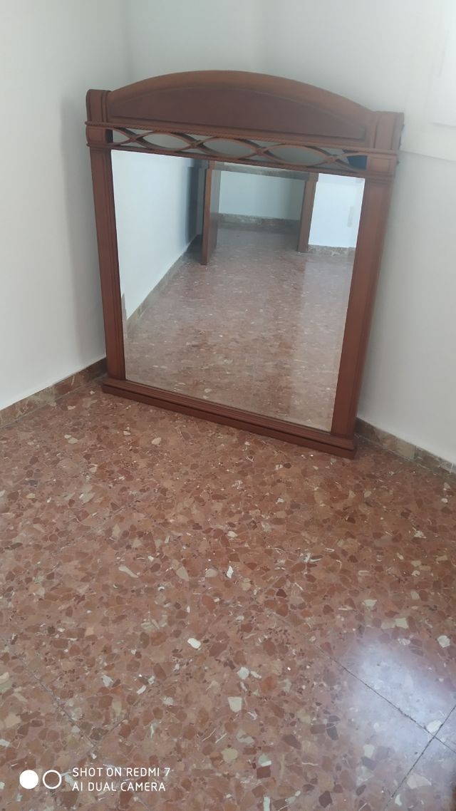 Espejo Madera maciza. Alto 109x93 ancho