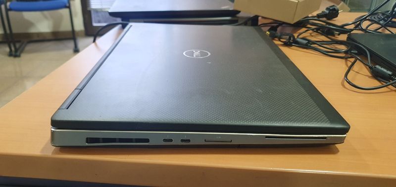 DELL 7730 I7 8850H 32 RAM 512 SSD afbeelding 10