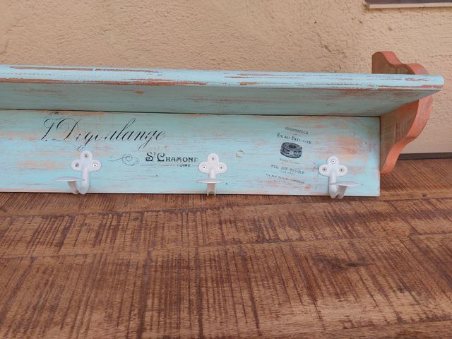 Perchero pared madera con estante