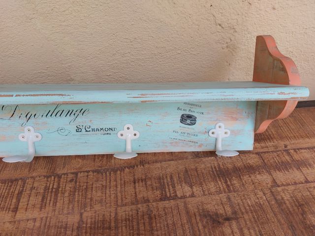 Perchero pared madera con estante