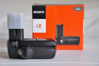 Grip - empuñadura Sony VG-B50AM original a580/550