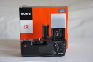 Grip - empuñadura Sony VG-B50AM original a580/550
