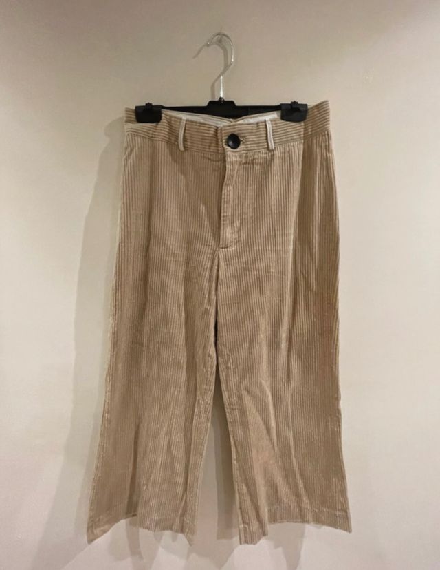 Pantalones pana beige de Zara