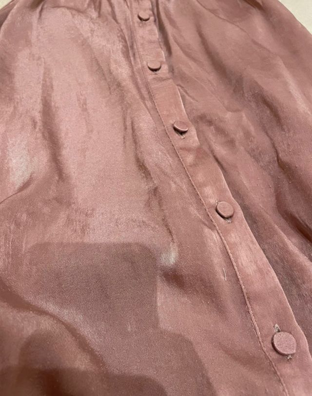 Vestido satinado rosa de Zara