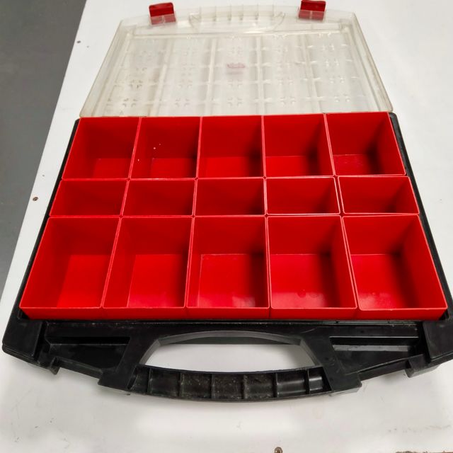 caja distribución tornilleria