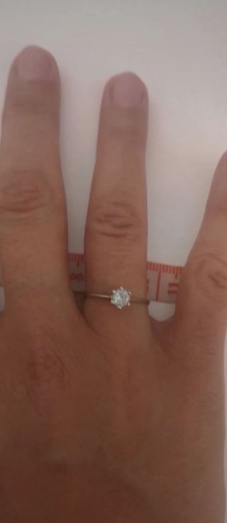 anillo solitario oro blanco