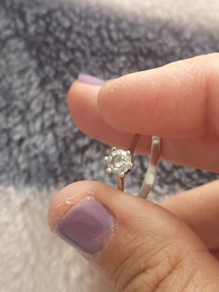 anillo solitario oro blanco