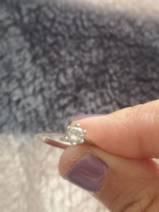 anillo solitario oro blanco