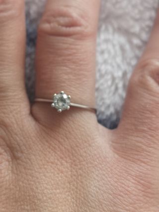 anillo solitario oro blanco