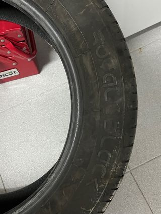 Neumático 215/55ZR16