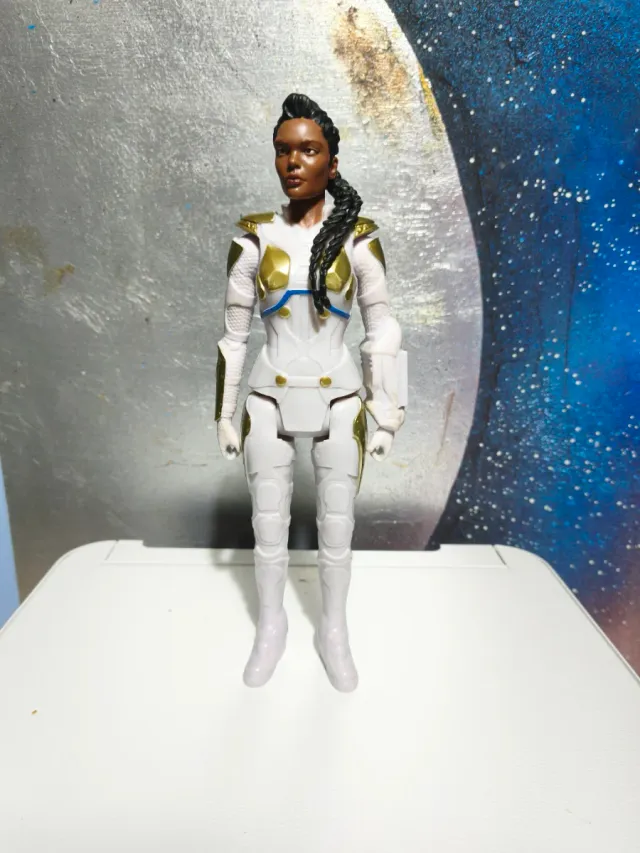 Valkiria Hasbro Titan Hero