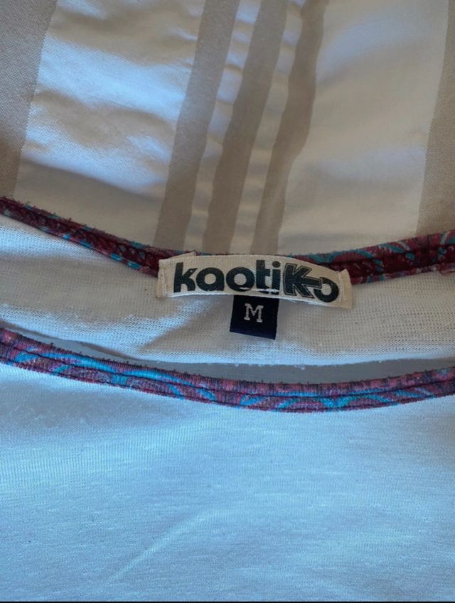 T-shirt Kaotiko a maniche lunghe