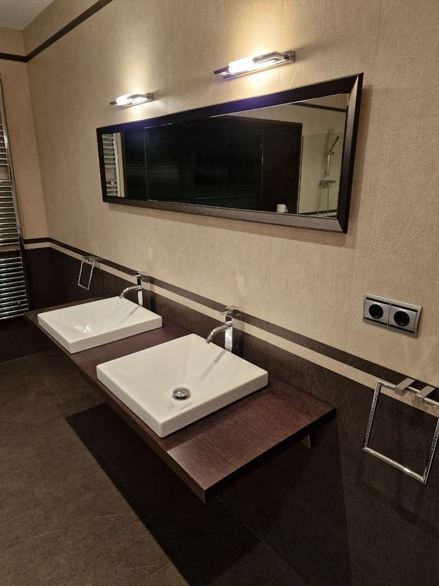 Mueble Baño 2 lavabos + espejo y aplique