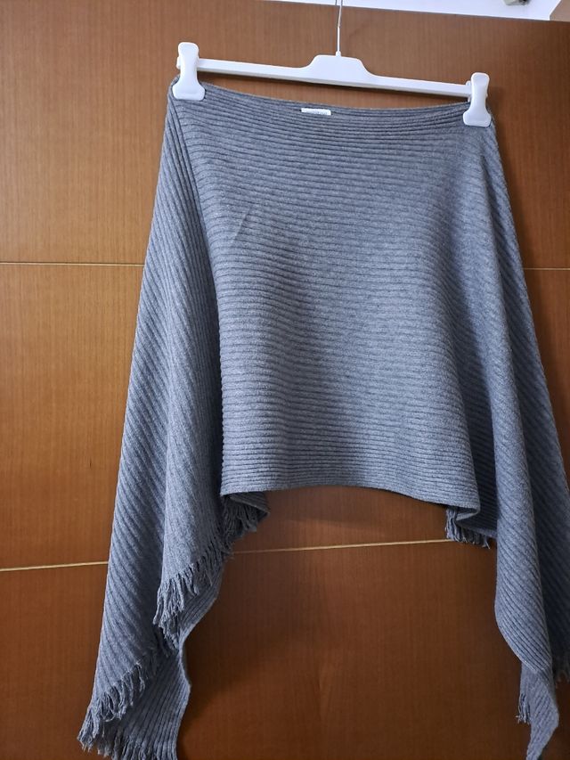 Poncho a costine color grigio