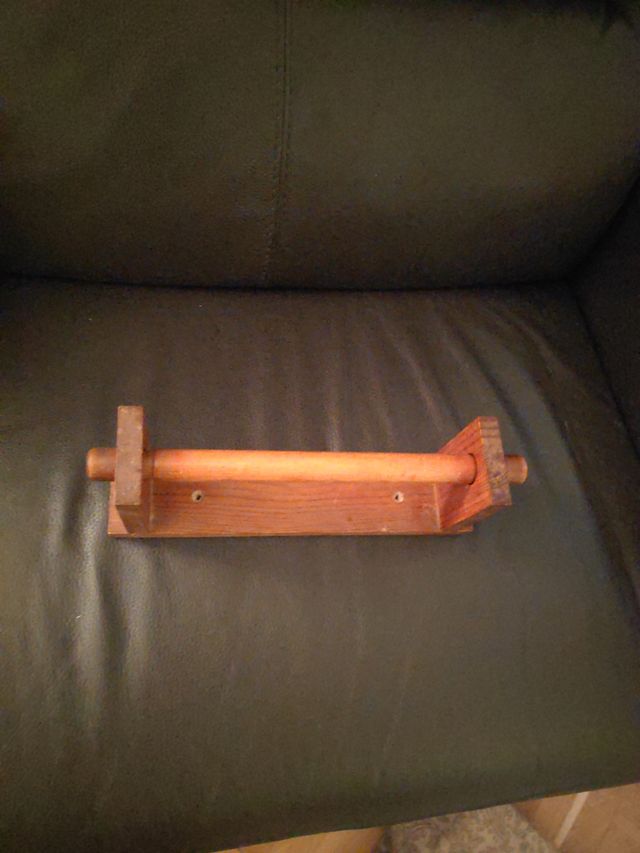 Soporte de madera de papel de cocina