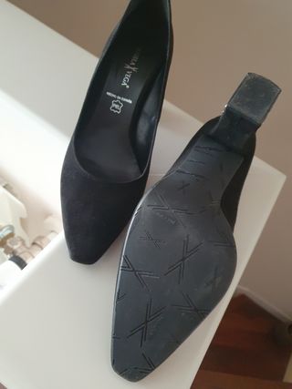zapatos negro ante