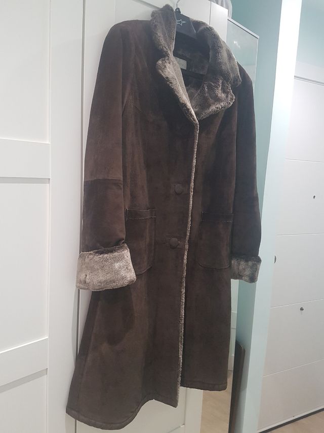 Abrigo marrón de piel talla 44/Xl Cortefiel