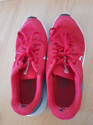 Zapatillas Rojas NIKE Talla 37.5
