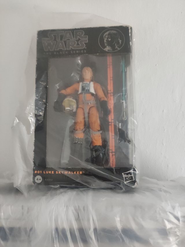 STAR WARS THE BLACK SERIES ( LUKE SKYWALKER )