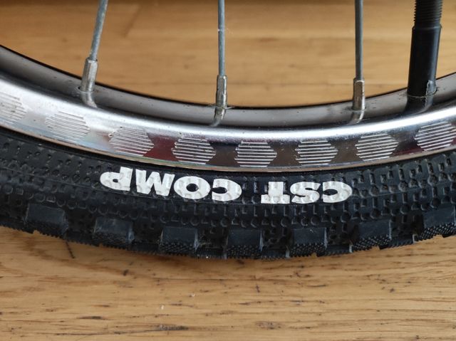 Cubierta para BMX de 20" CST Chaotic