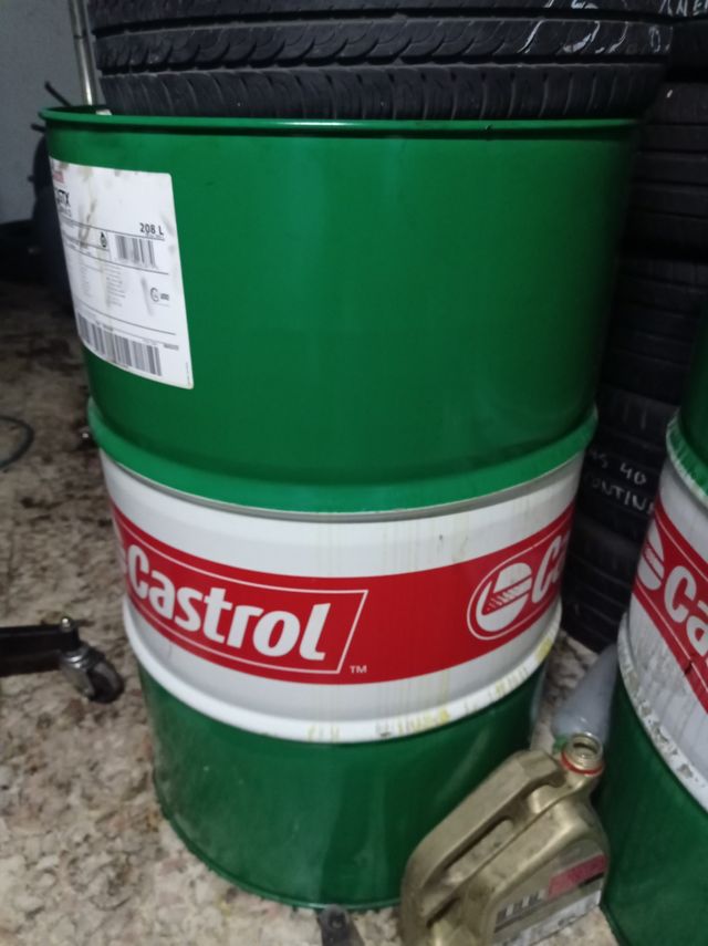 Se vende bidón de 208 L vacío