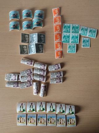Lote 46 sellos y 8 timbres fiscales años 70 nuevos