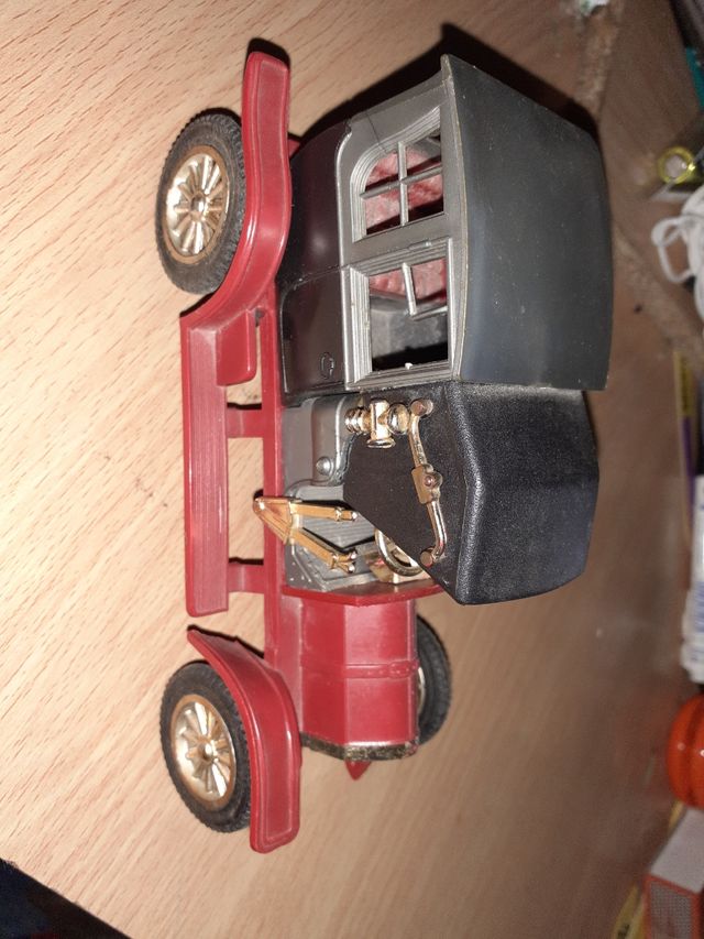 Coche Fiat 1908 maqueta