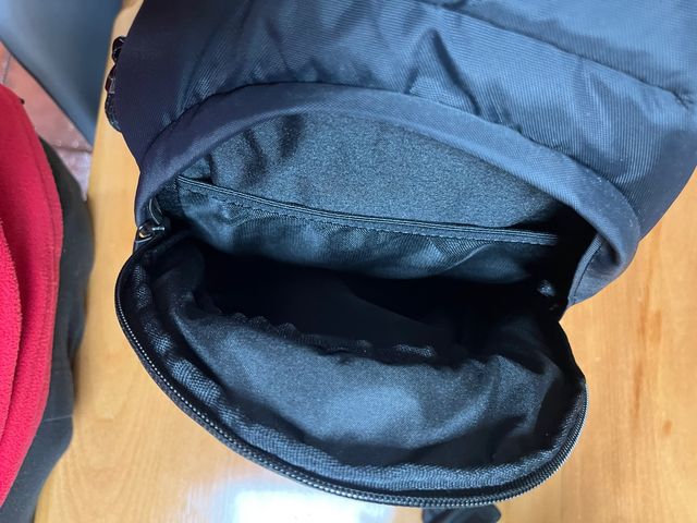 Crossbody nike essentials