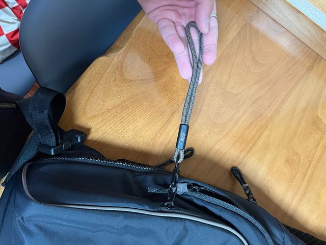 Crossbody nike essentials