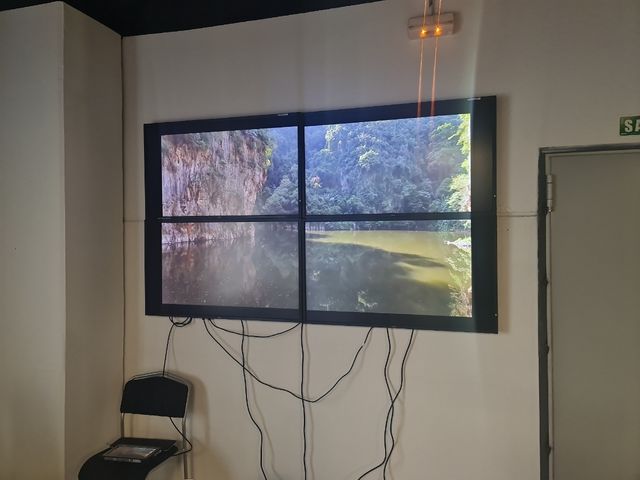 Telas com painel 2x2 de vídeo