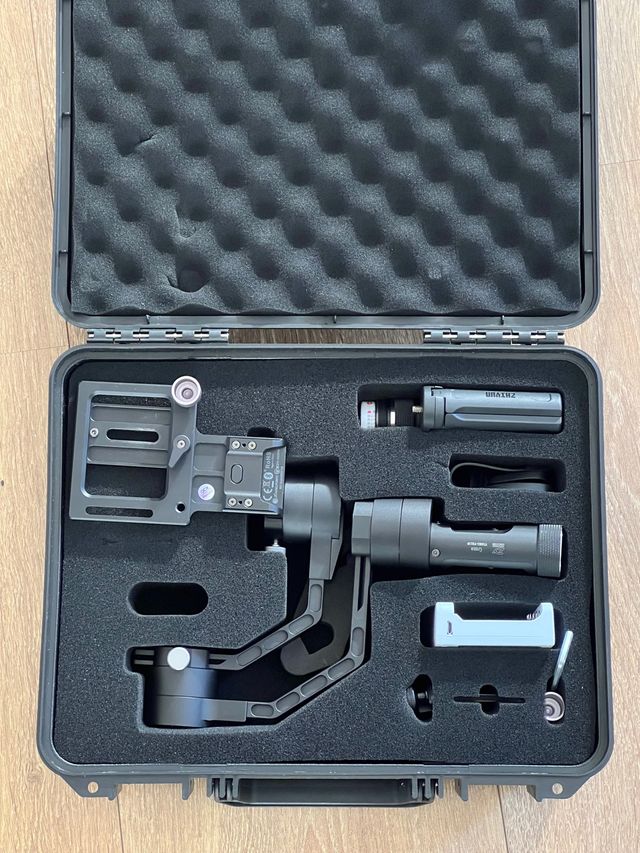 Zhiyun Crane V2