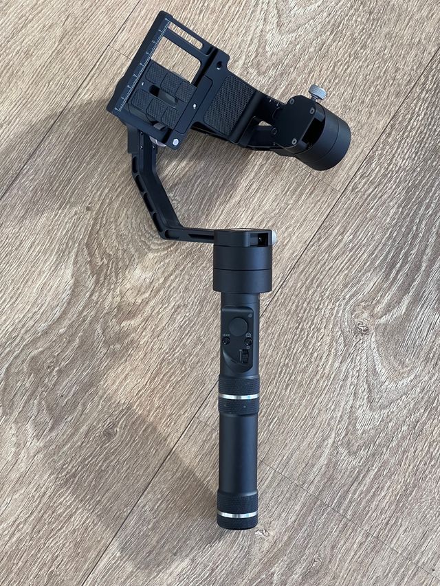 Zhiyun Crane V2
