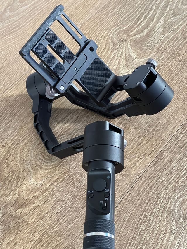 Zhiyun Crane V2