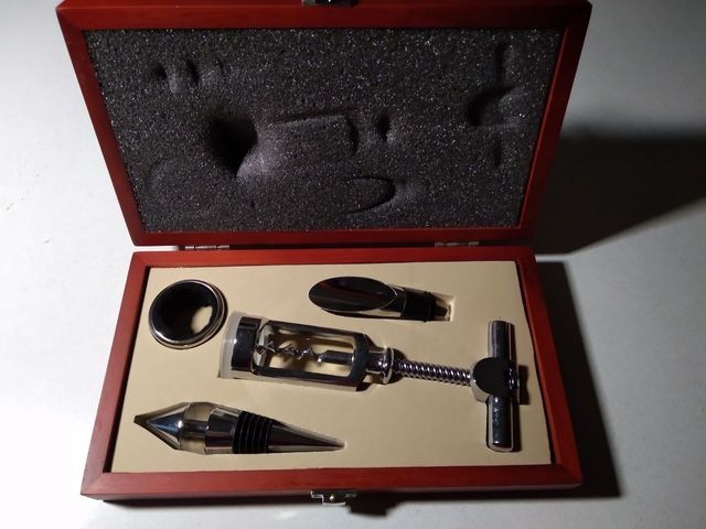 CAJA DE SET DE VINOS