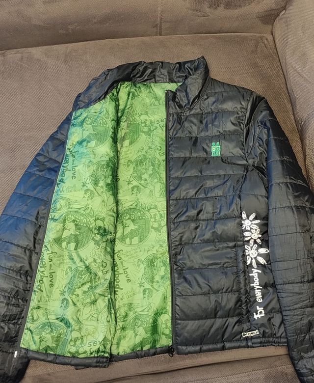 CAZADORA DESIGUAL LIGERA, TALLA M