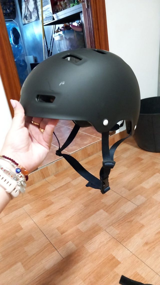 Casco, rodilleras y coderas