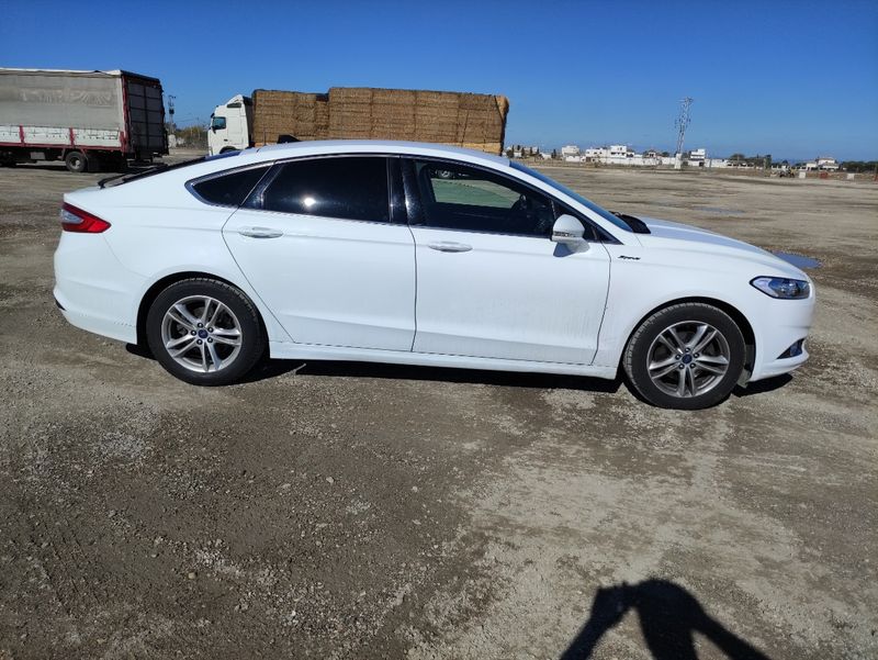 Ford Mondeo 2016 - foto 1