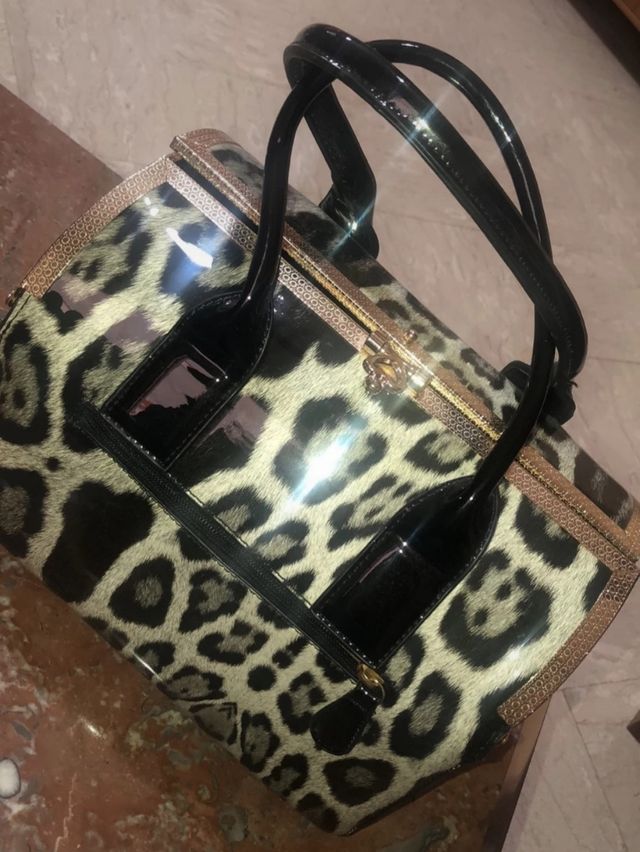 Borsa tipo baule motivo leopardato
