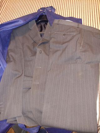 traje Marrón 