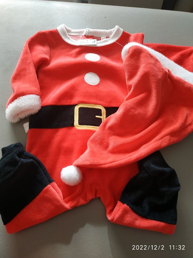 PIJAMITA DE PAPÁ NOEL PARA BEBÉ