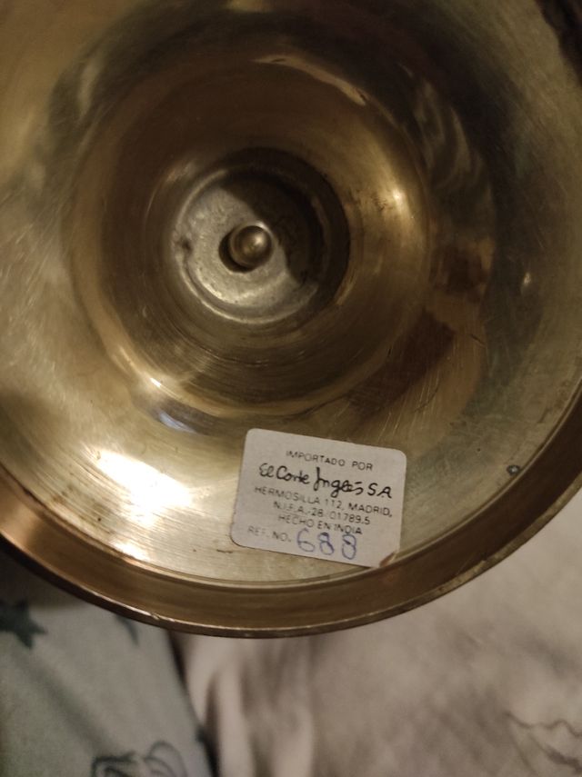 Portavelas de bronce